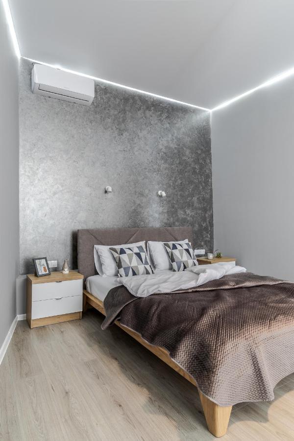 Inshiapartments On Popovycha Str 2 Lviv Exterior photo